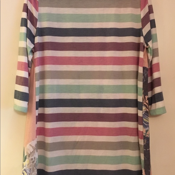 Simply Obsessed 1X Top NWOT floral/striped - Picture 3 of 3